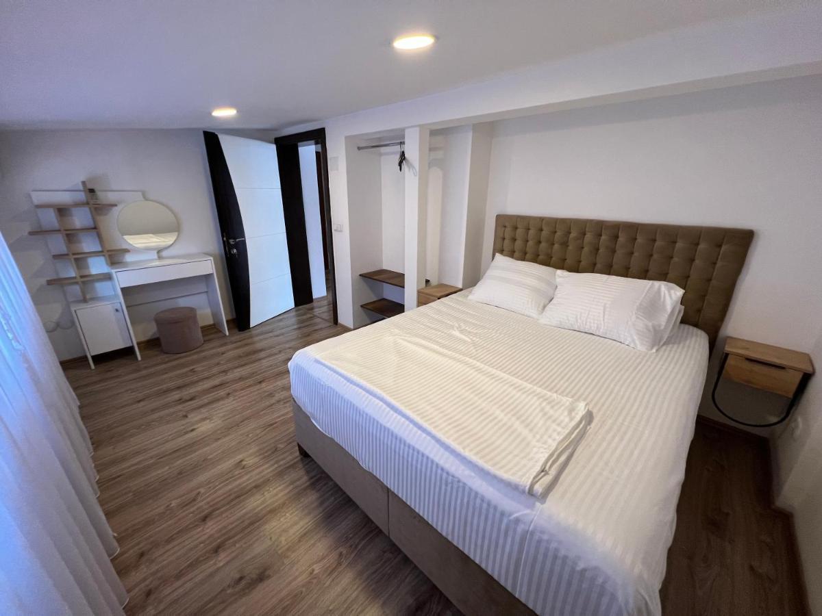 Zani Boutique Hotel Prizren Exteriör bild